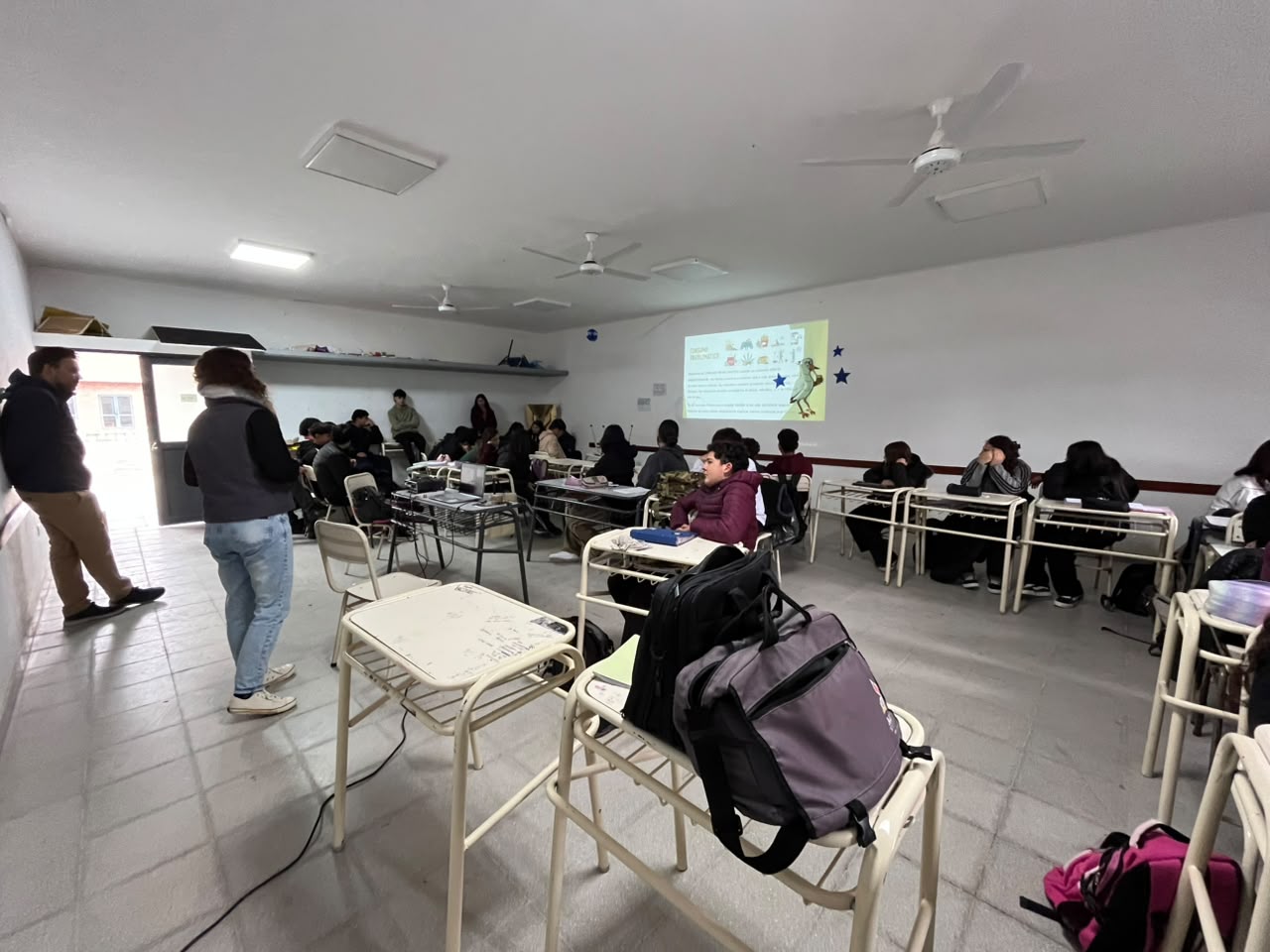 Hablar también es cuidar: estudiantes participaron de una charla sobre consumos problemáticos y salud mental